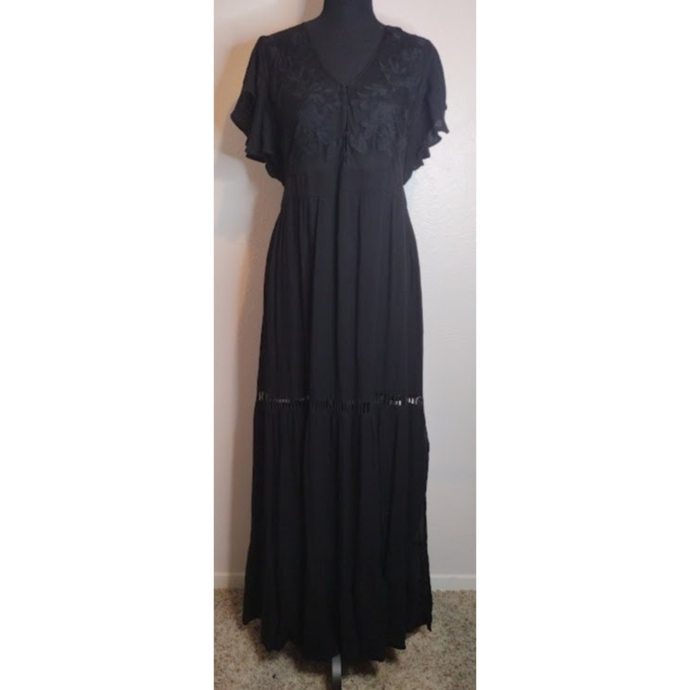 Band of Gypsies Kanakam Maxi Dress Size M Black